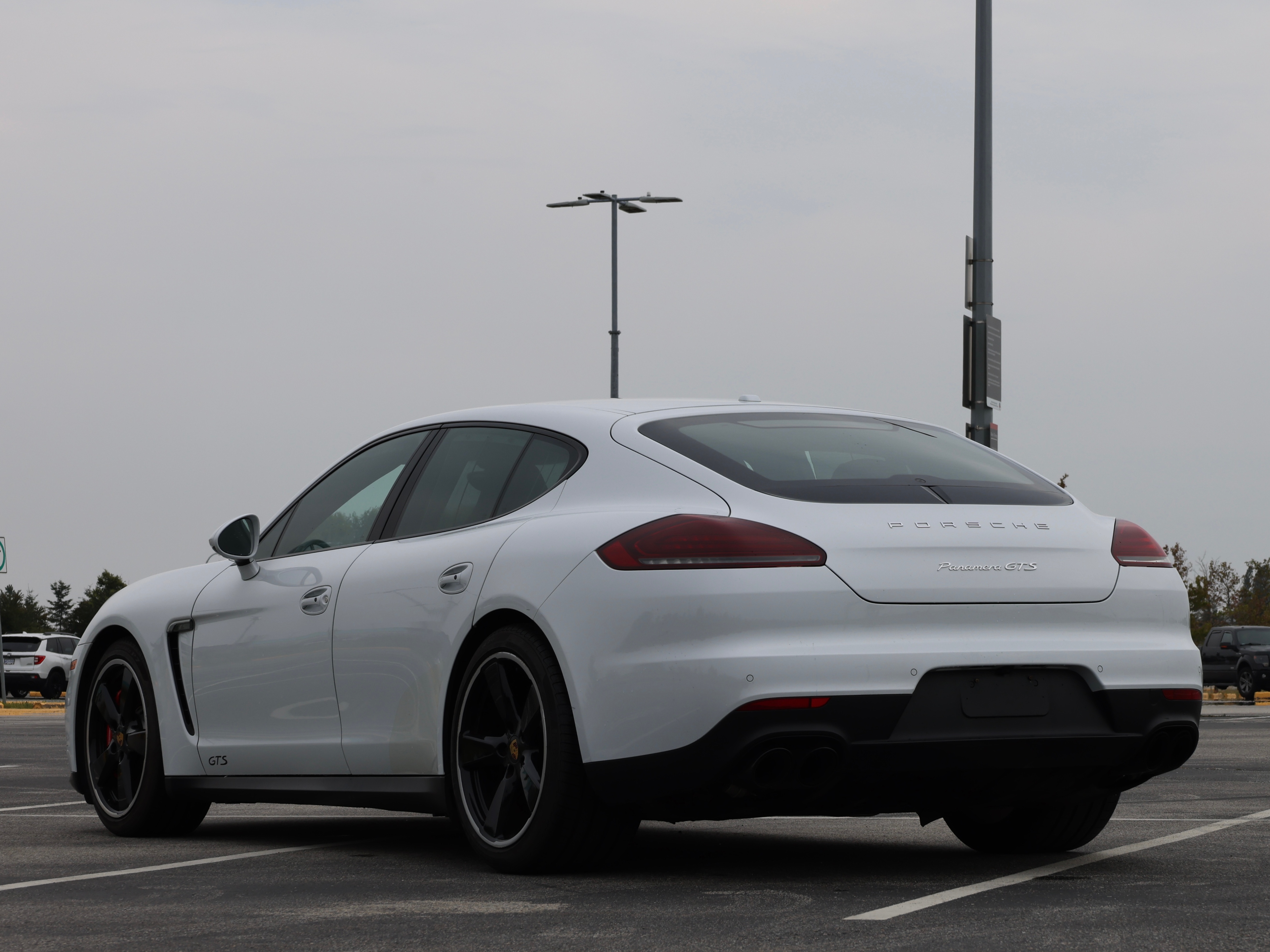 2016 Porsche panamera gts - Image 6